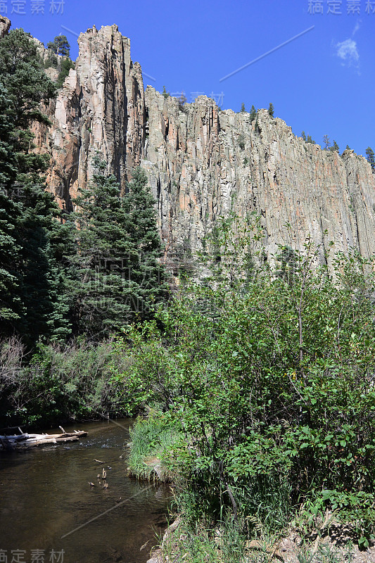 Palisades Rock Cliffs，新墨西哥州