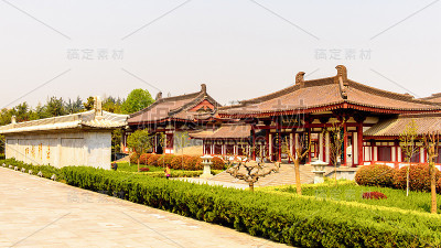 大雁塔建筑群的亭子之一，一座佛教宝塔，中国陕西省西安。它建于唐代652年。联合国教科文组织世界遗产