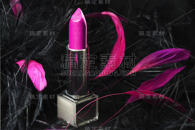 粉色的口红