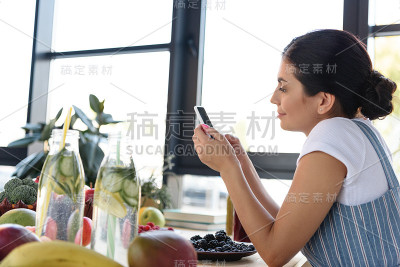 女人用的智能手机