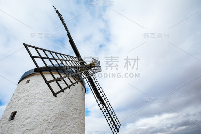 唐吉诃德乡村的传统风车