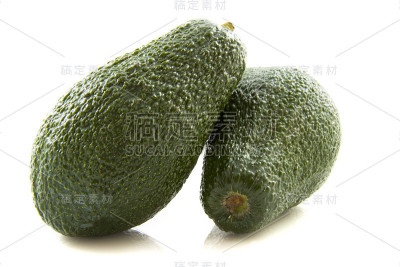 两个鳄梨