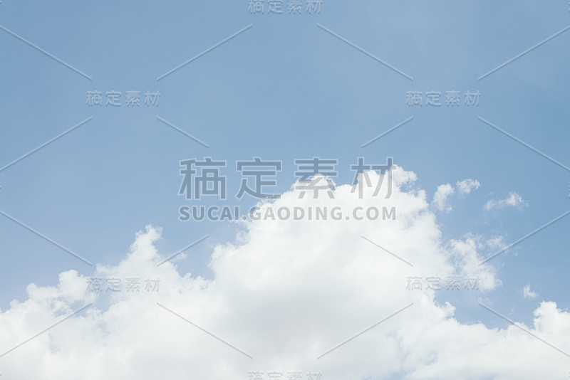 蓝天白云背景