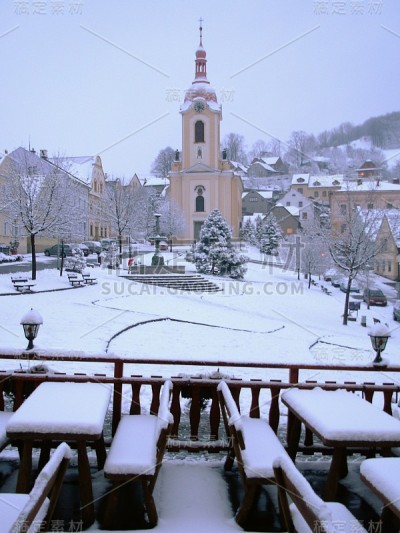 斯特兰伯克，摩拉维亚在雪下