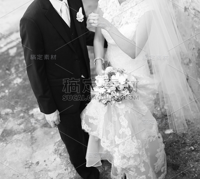 新婚夫妇。