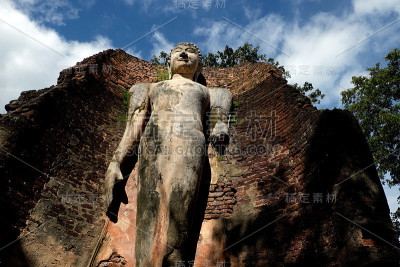 在坎普的佛寺和佛像历史公园