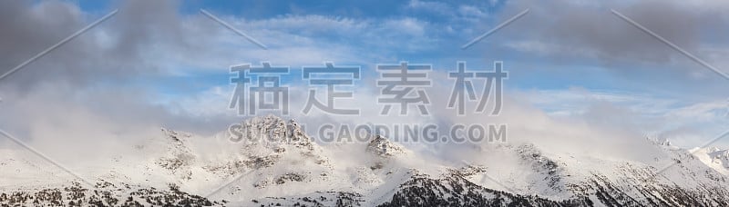 惠斯勒美丽的加拿大雪景