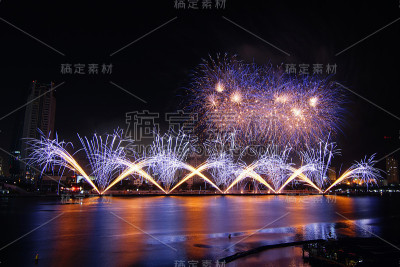 岘港国际烟花节每年举行。