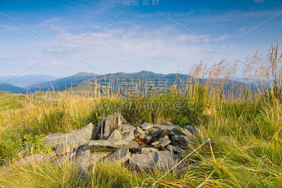 山