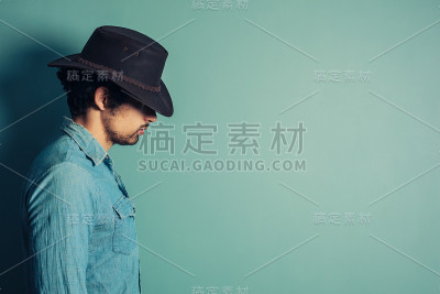 年轻牛仔简介