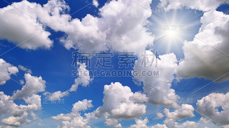 蓝天上的太阳