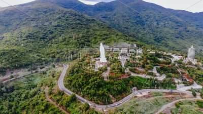 鸟瞰图林翁塔，松特半岛在岘港市
