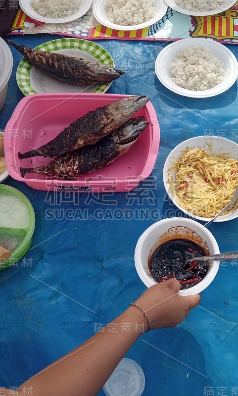 海滩上的野餐