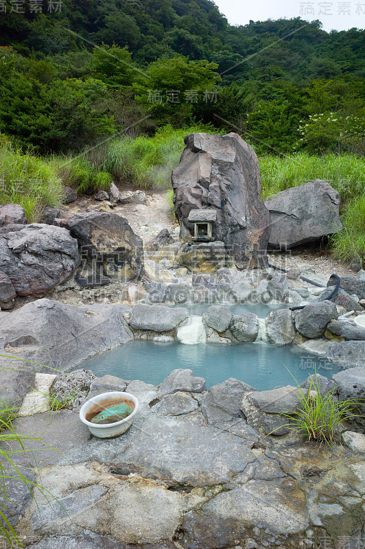 露天温泉，隐藏和秘密的温泉，日本