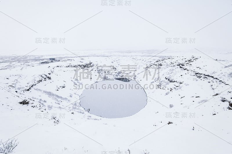 冰岛克里德火山口冬季降雪