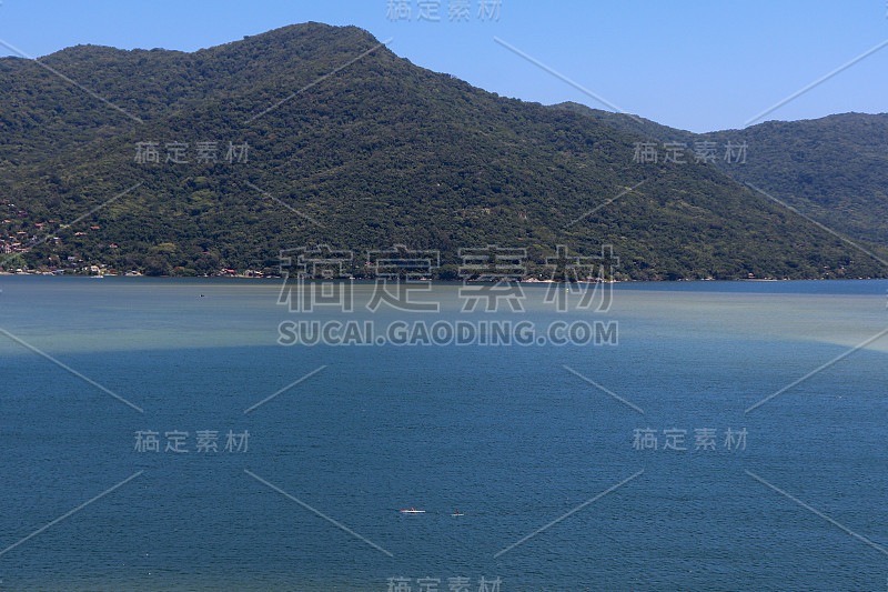 美丽的全景从鼹鼠海滩的观点在Florianópolis，圣卡塔琳娜。