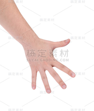 男子伸出五指。