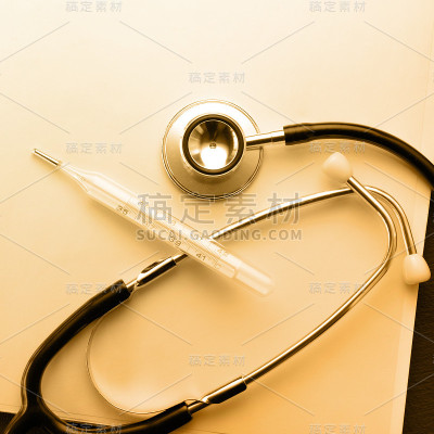 听诊器和温度计