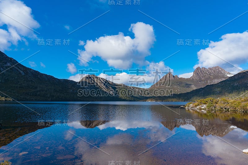 鸽子湖和摇篮山全景景观