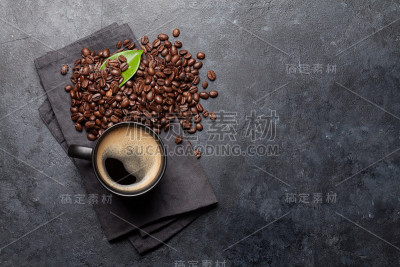 咖啡杯和烘豆