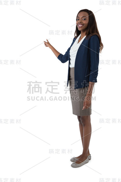 全身像的女商人给予介绍