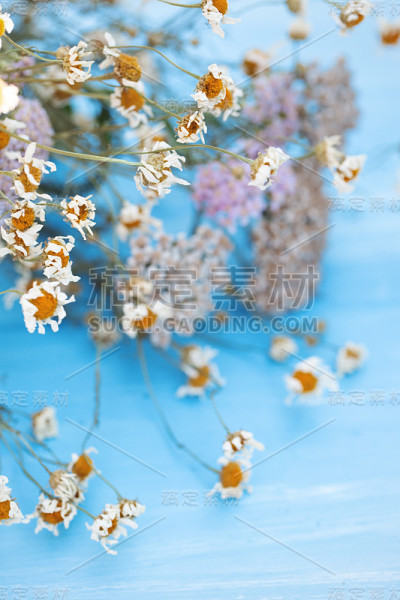干草药。