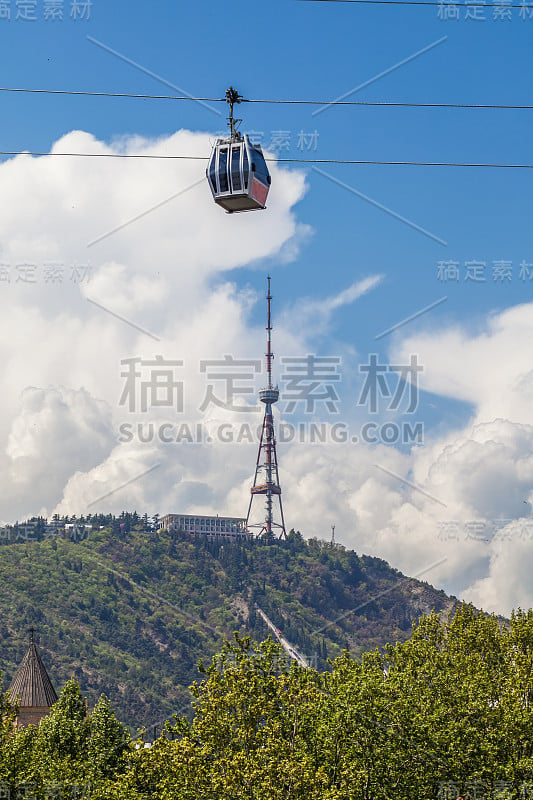 格鲁吉亚Mtatsminda山上的第比利斯电视塔