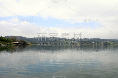 法国艾奎贝勒特湖景观