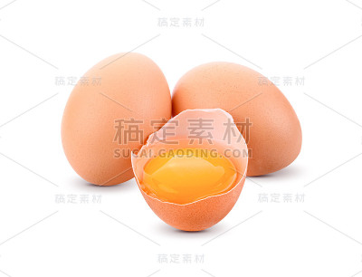 白色背景上的新鲜鸡蛋