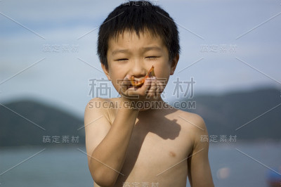 男孩
