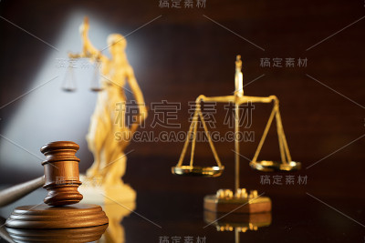法律与正义观念。