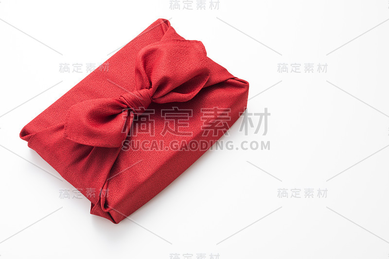 Furoshiki是日本的一种包装布，传统上用于运送礼物。