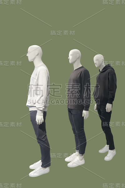 三个男性人体模型。