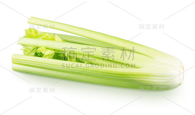 新鲜芹菜茎孤立在白色背景上。