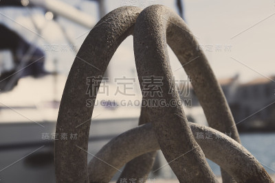 系泊缆桩