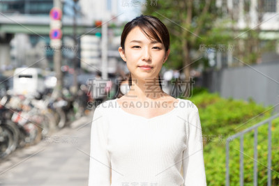 微笑的亚洲女人