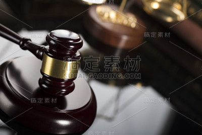 合法的。