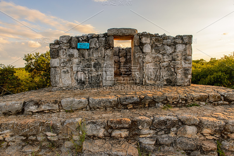 墨西哥尤卡坦半岛的提莫松，尤卡坦半岛玛雅考古遗址Ek' Balam建筑群的一部分。从前古典时期到后古