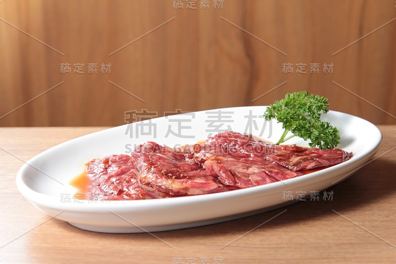 生牛肉