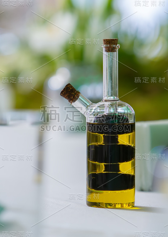 玻璃油罐