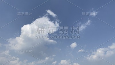 美丽的多云天空