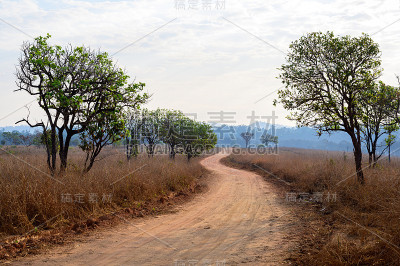 泰国Thung Salaeng Luang国家公园的土路