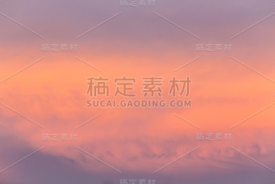 明亮的晚霞天空背景