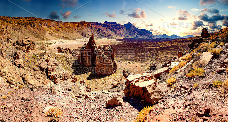 Ucanca的Volcano Teide with Llano。沙漠的全景