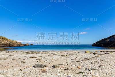 风景海滩岩石悬崖在莫比汉的小马驹的Belle Ile en Mer海岸