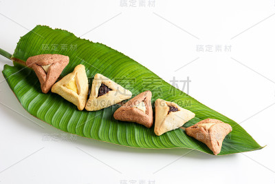 犹太人自制的哈曼塔辛饼干或棕榈叶白底饼干