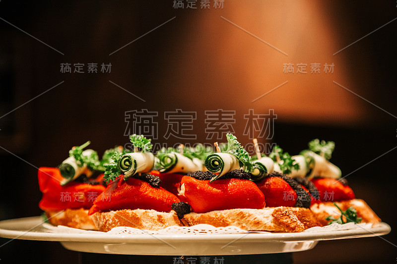 典型的西班牙小吃，Pincho或Pintxo