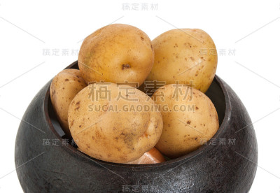 铸铁锅和蔬菜
