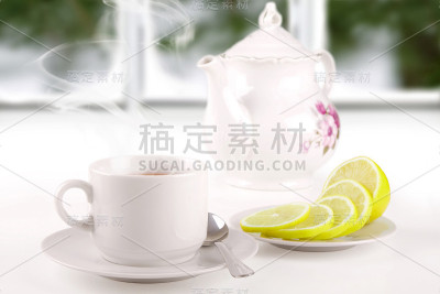 窗台上放早茶