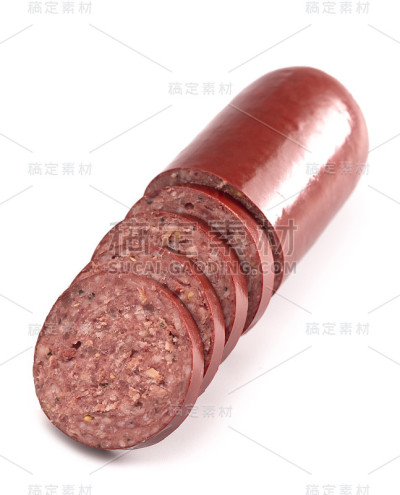 夏季香肠孤立在一个白色的背景